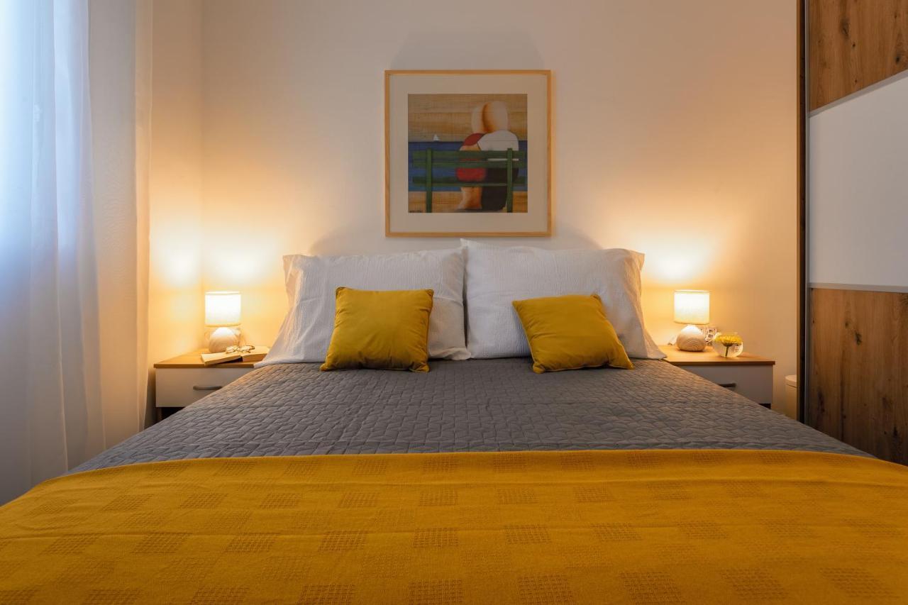 Apartman Olive Supetar Ngoại thất bức ảnh