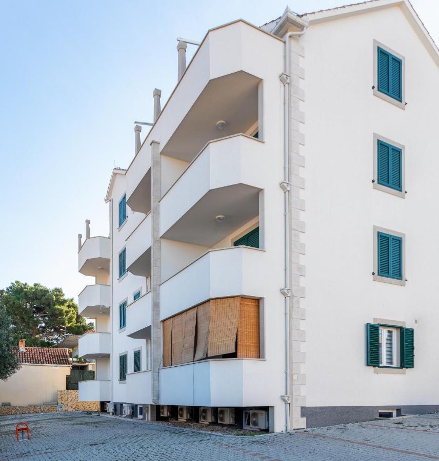Apartman Olive Supetar Ngoại thất bức ảnh