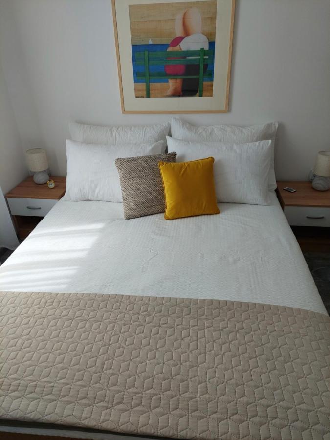 Apartman Olive Supetar Ngoại thất bức ảnh