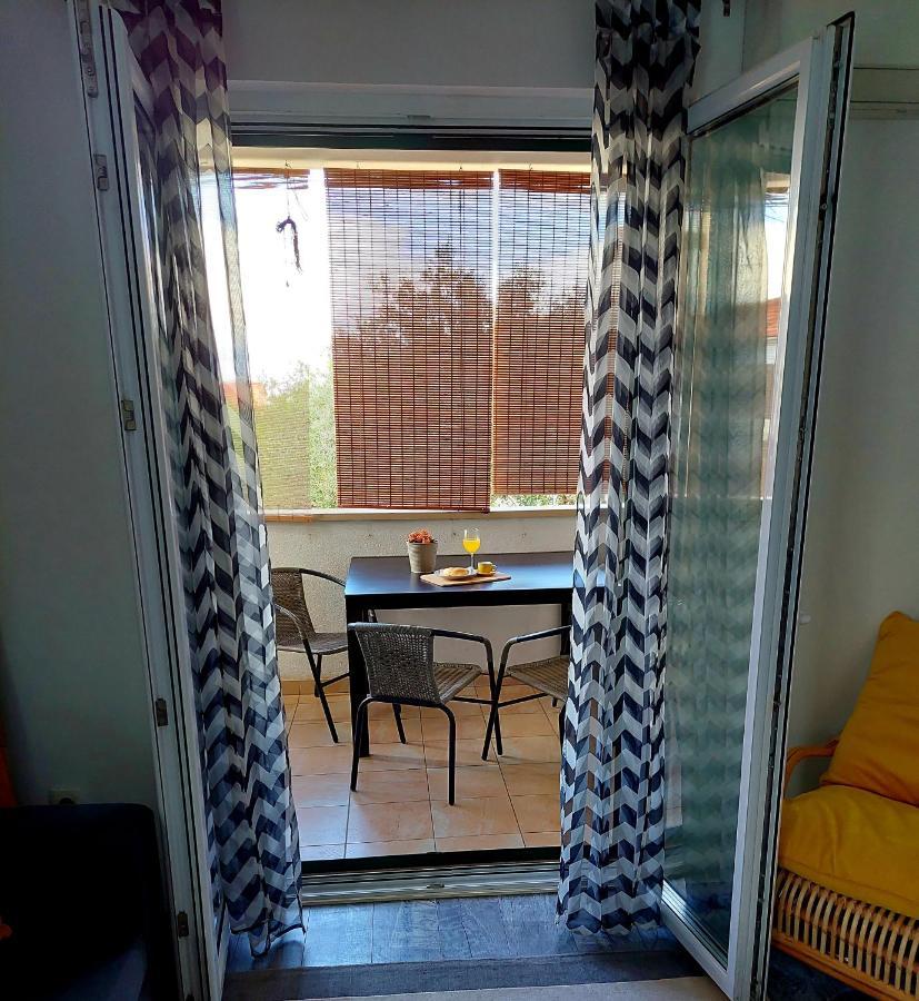 Apartman Olive Supetar Ngoại thất bức ảnh
